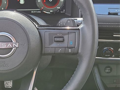 Used 2024 Nissan Rogue Platinum w/ Platinum Premium Package image 20