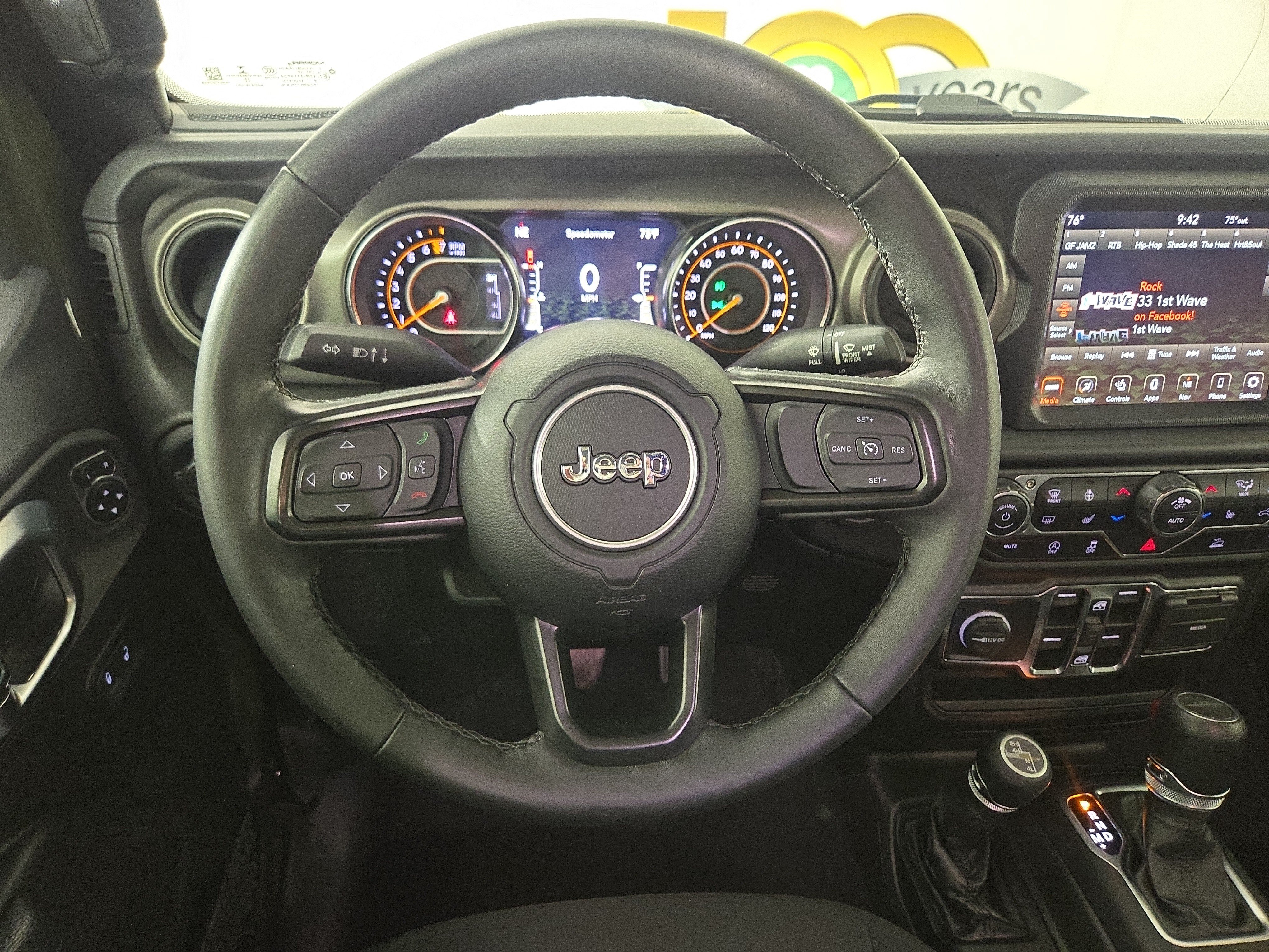 Used 2022 Jeep Gladiator Overland AWD/4WD image 15