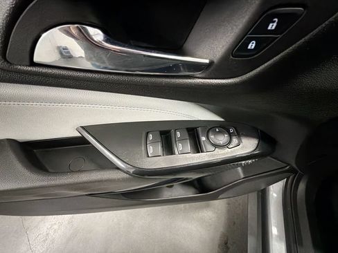 Used 2025 Chevrolet Trax LT w/ Driver Confidence Package FWD image 21