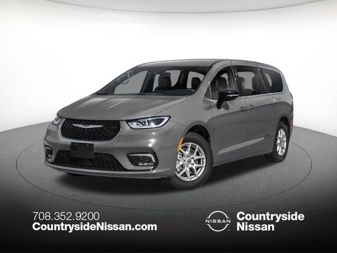 Used 2025 Chrysler Pacifica Select FWD image 1