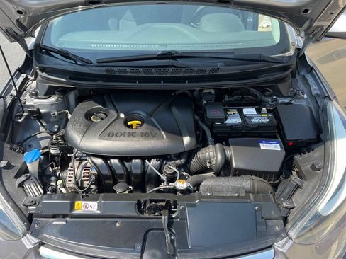 Used 2016 Hyundai Elantra SE w/ Option Group 02 FWD image 23