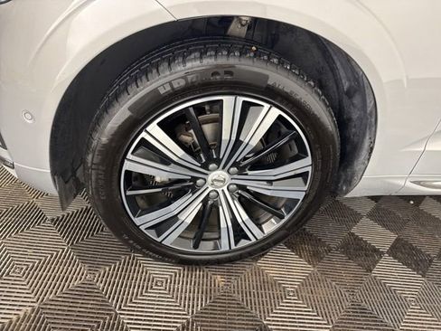 Used 2023 Volvo XC60 B5 Plus image 33