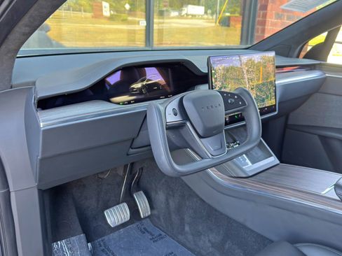 Used 2023 Tesla Model X AWD/4WD image 13