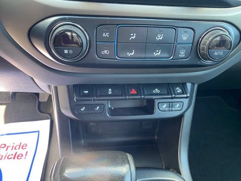 Used 2017 Chevrolet Colorado Z71 AWD/4WD image 24