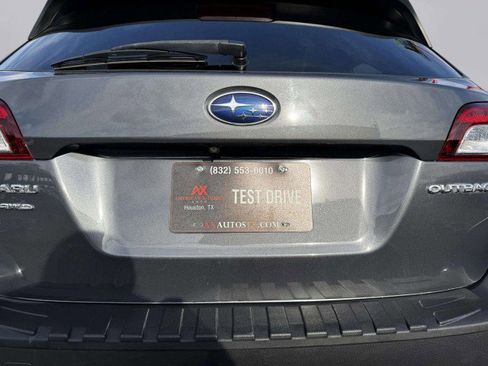 Used 2018 Subaru Outback 2.5i Limited image 18