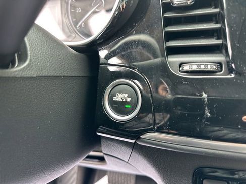 Used 2022 Buick Encore Preferred w/ Safety Package image 18