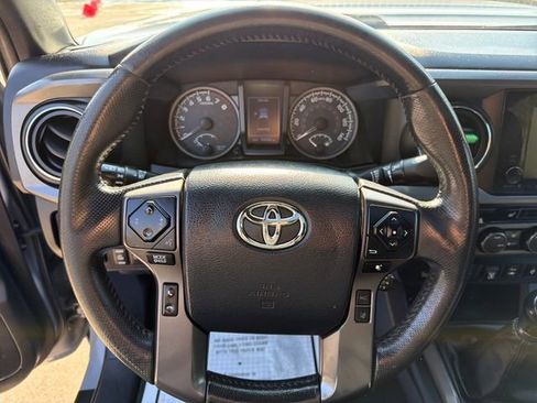 Used 2019 Toyota Tacoma TRD Sport w/ TRD Premium Sport Package image 15