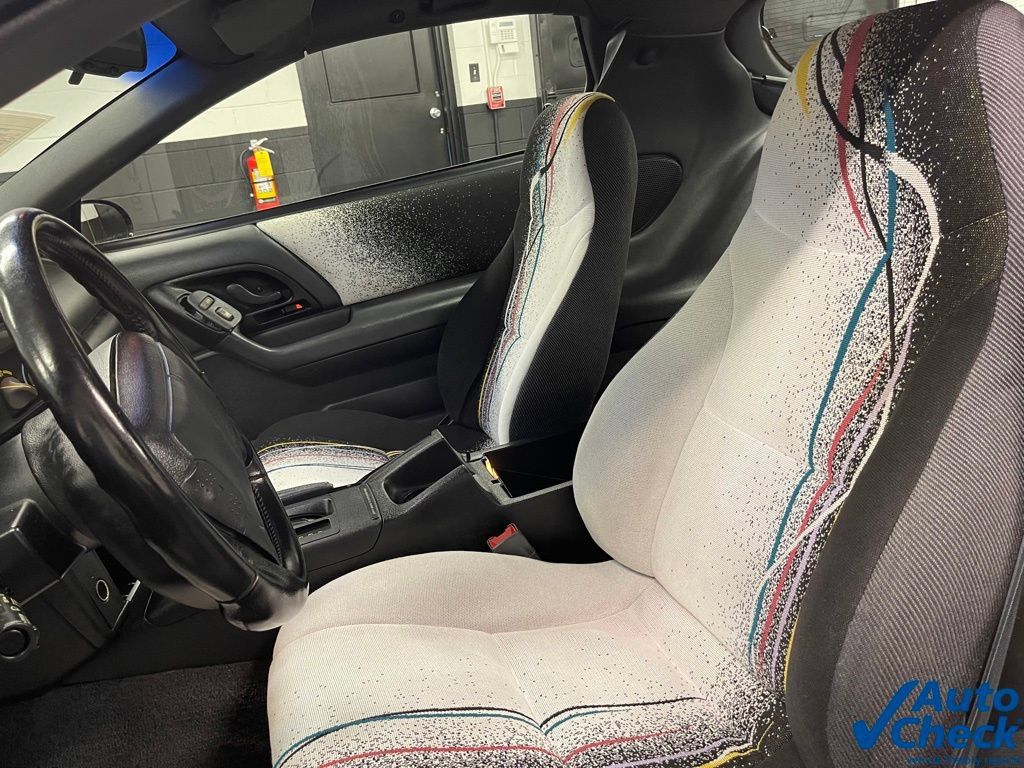 Used 1993 Chevrolet Camaro Z28 RWD image 15
