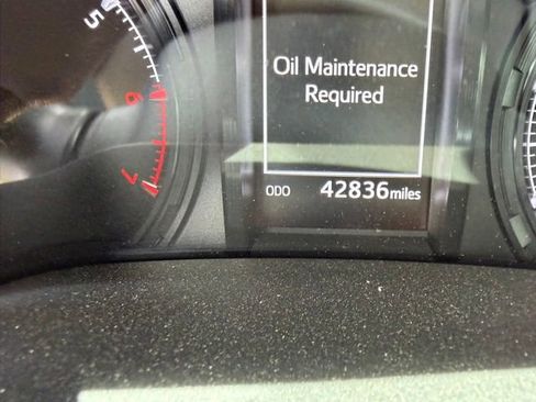 Used 2023 Toyota 4Runner SR5 Premium w/ Moonroof Package RWD image 6
