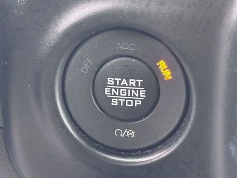 Used 2022 Jeep Wrangler Unlimited Sport image 18