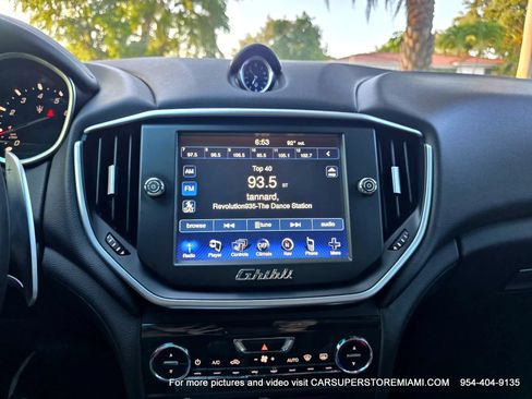 Used 2016 Maserati Ghibli RWD image 32