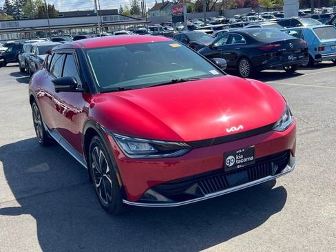 Certified 2022 Kia EV6 Wind w/ Wind Technology Package AWD/4WD image 3