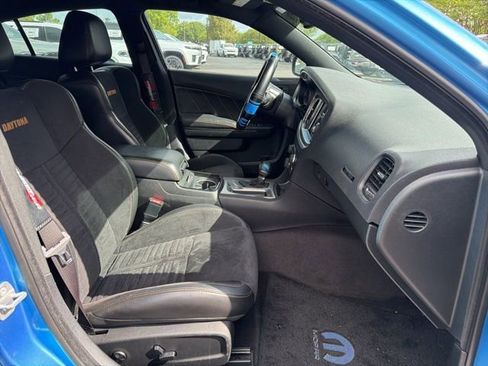 Used 2018 Dodge Charger R/T image 11