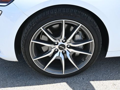 Used 2025 Genesis G70 2.5T RWD image 7