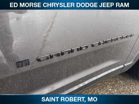 New 2025 Jeep Grand Cherokee Altitude AWD/4WD image 10