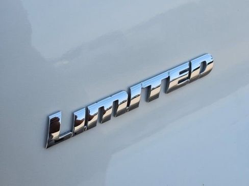 Used 2018 Toyota 4Runner Limited image 10