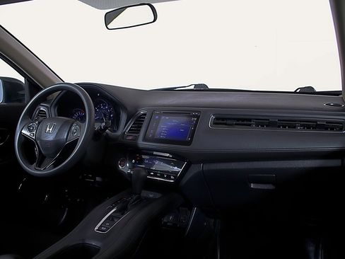 Used 2018 Honda HR-V EX image 14