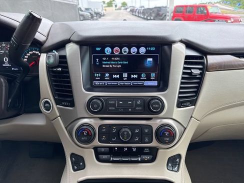 Used 2019 GMC Yukon Denali w/ Denali Ultimate Package AWD/4WD image 17
