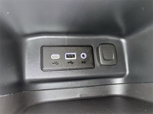 Certified 2023 Chevrolet Equinox LT image 26