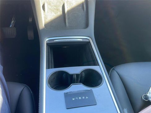 Used 2023 Tesla Model Y Performance AWD/4WD image 28