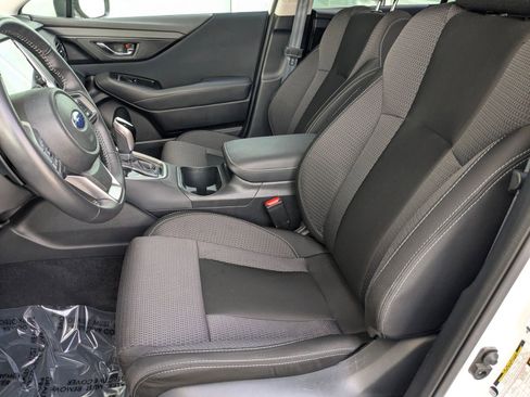 Used 2025 Subaru Outback Premium image 22