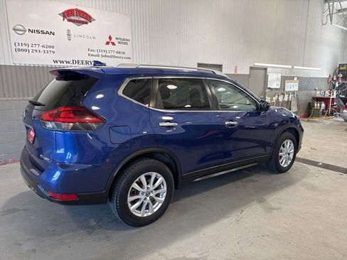 Used 2018 Nissan Rogue SV AWD/4WD image 4