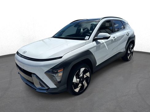 Used 2024 Hyundai Kona Limited AWD/4WD image 7