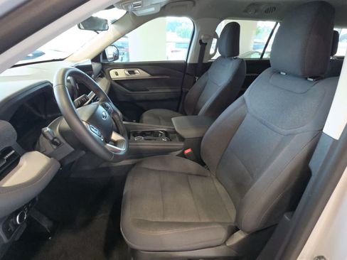 Used 2026 Ford Explorer Active AWD/4WD image 14