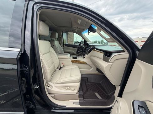 Used 2017 GMC Yukon Denali w/ Open Road Package AWD/4WD image 34