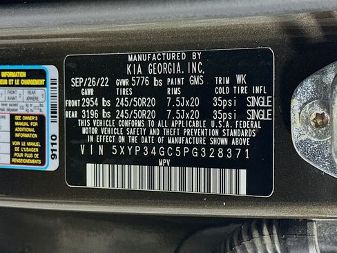 Used 2023 Kia Telluride EX w/ EX Captain's Chair Package FWD image 12