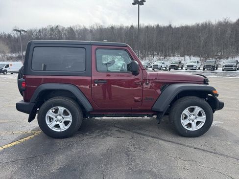 Used 2022 Jeep Wrangler Sport image 7