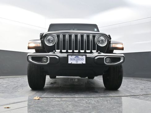 Used 2023 Jeep Wrangler Sahara w/ Cold Weather Group image 24