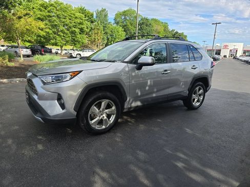 Used 2021 Toyota RAV4 Limited AWD/4WD image 3