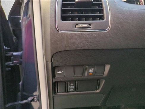 Used 2022 Nissan Armada SL image 13