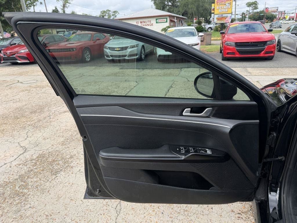 Used 2022 Kia K5 LXS FWD image 12