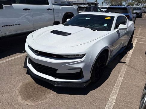 Used 2023 Chevrolet Camaro SS RWD image 2