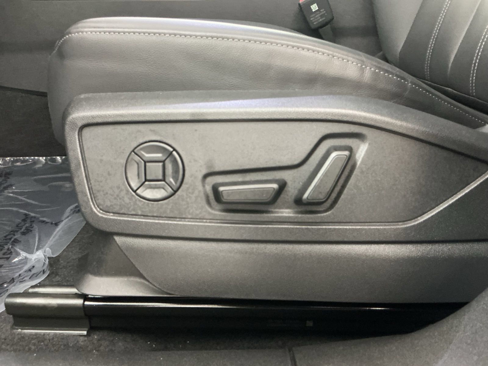 Used 2025 Audi Q5 Premium w/ Premium Plus AWD/4WD image 14