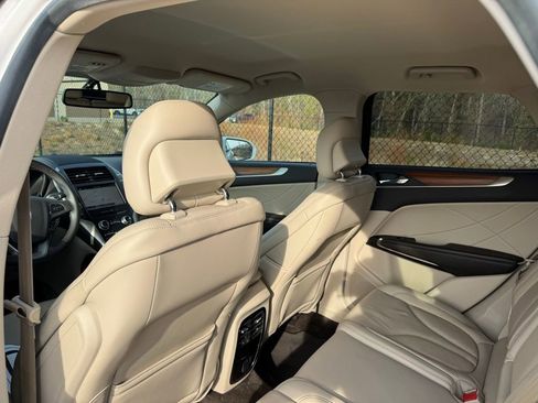 Used 2017 Lincoln MKC Select w/ Select Plus Package image 23