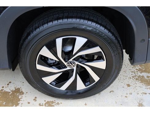 New 2026 Volkswagen Tiguan S image 18