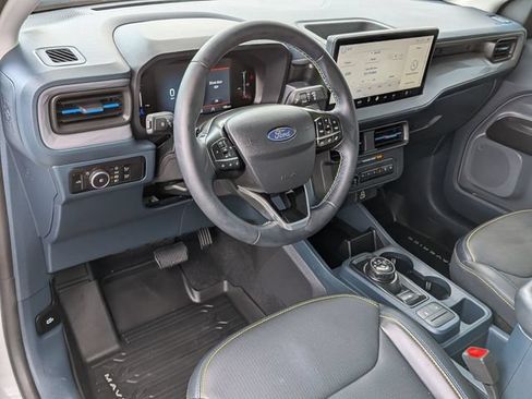 Used 2025 Ford Maverick Lobo AWD/4WD image 17