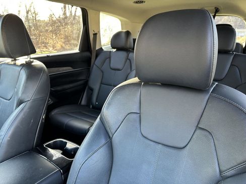 Used 2022 Kia Telluride EX w/ EX Premium Package image 18