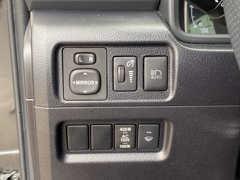 Used 2022 Toyota 4Runner SR5 RWD image 21