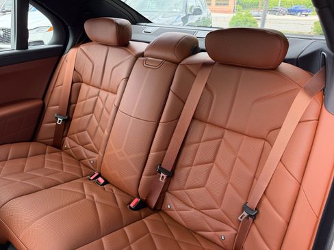 New 2026 BMW 740i xDrive w/ Premium Package AWD/4WD image 16