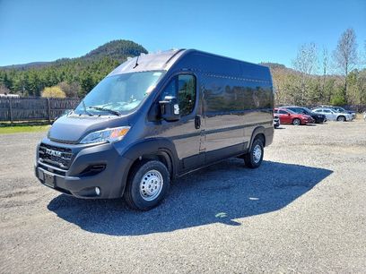 New 2026 RAM ProMaster 3500 w/ Convenience Group