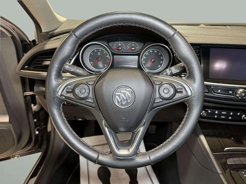 Used 2018 Buick Regal Essence image 19