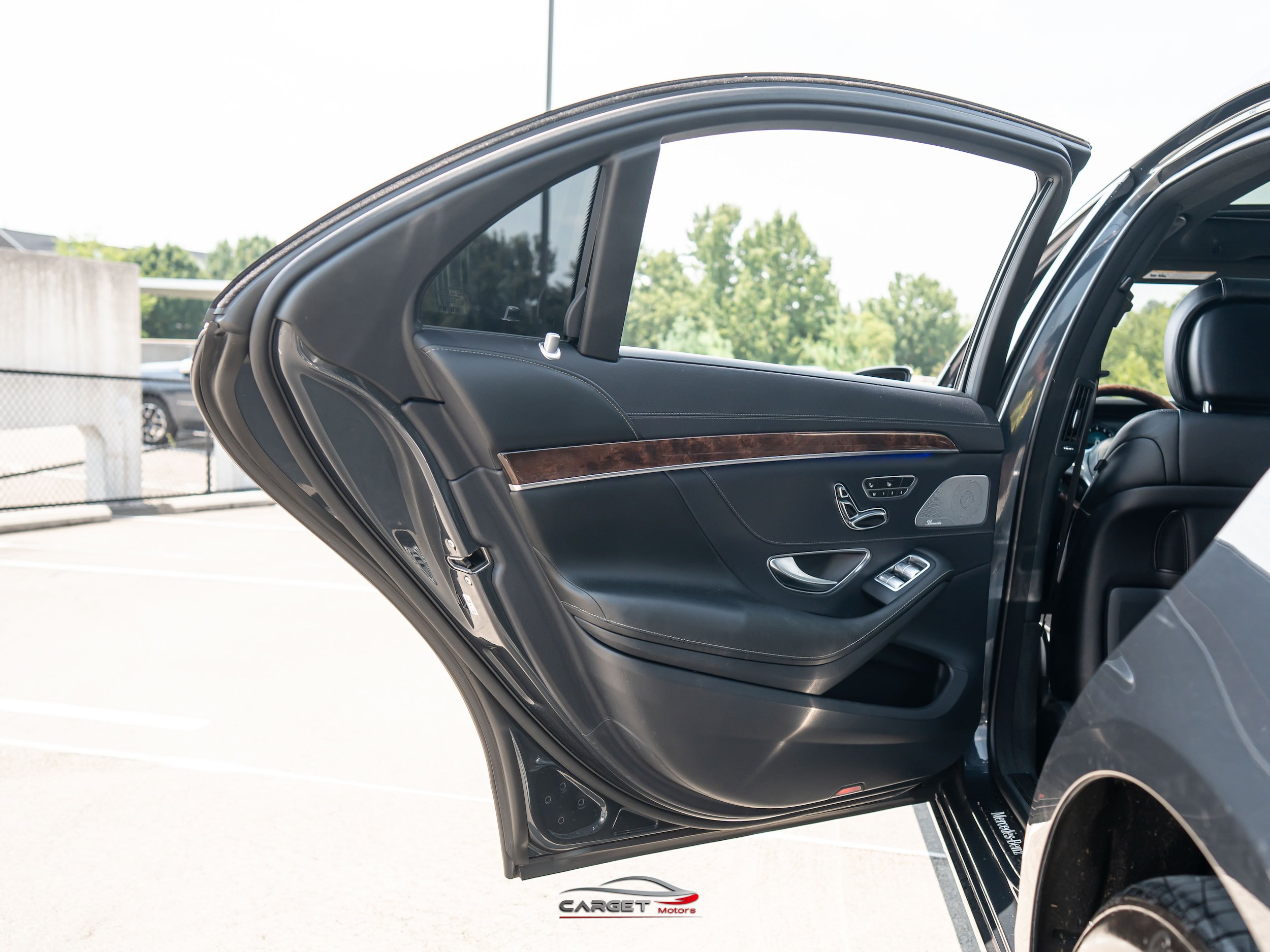 Used 2019 Mercedes-Benz S 560 4MATIC Sedan image 42