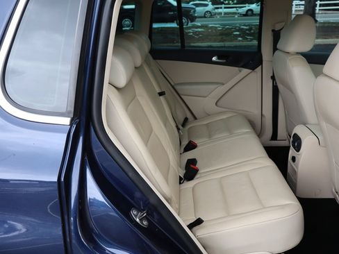 Used 2011 Volkswagen Tiguan SEL AWD/4WD image 21