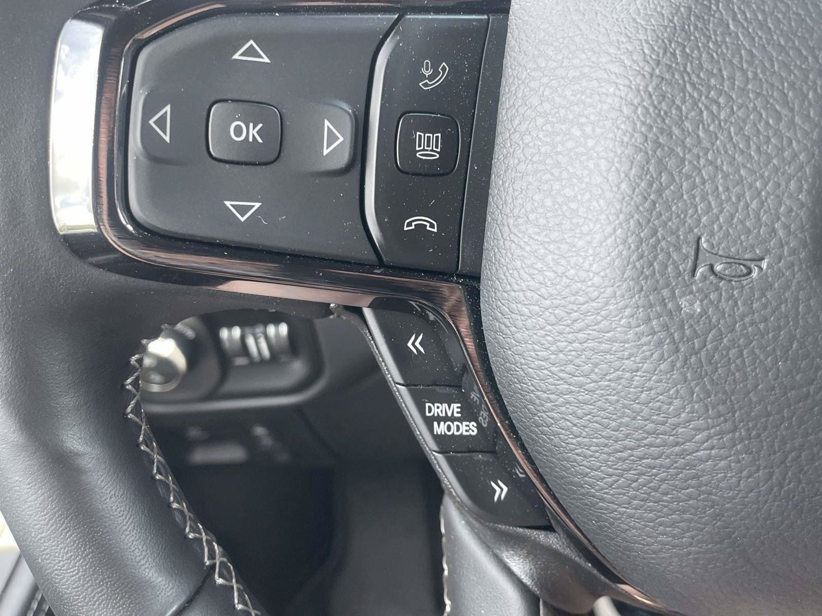 Used 2025 RAM 1500 Limited AWD/4WD image 29