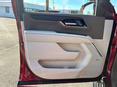 New 2026 GMC Yukon XL Denali image 30