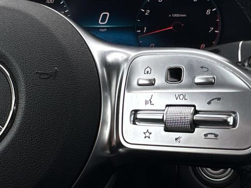 Used 2022 Mercedes-Benz GLC 300 4MATIC Coupe image 23